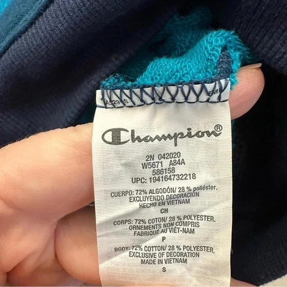 Champion Women's Blue Tie Dye French Terry Hoodie with Chest Logo Size S NWT - Picture 8 of 10